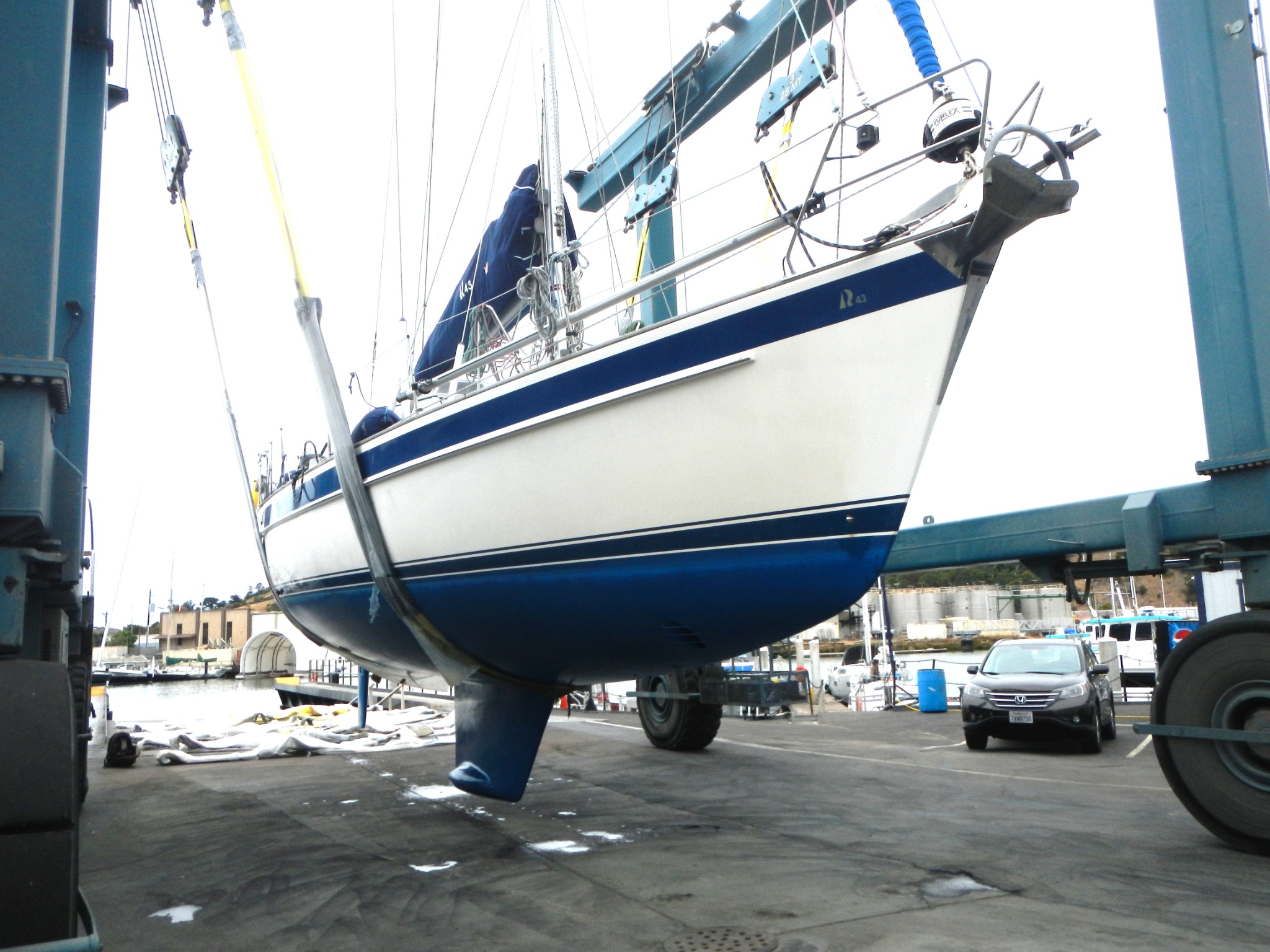 Sailboat hauled for inspection